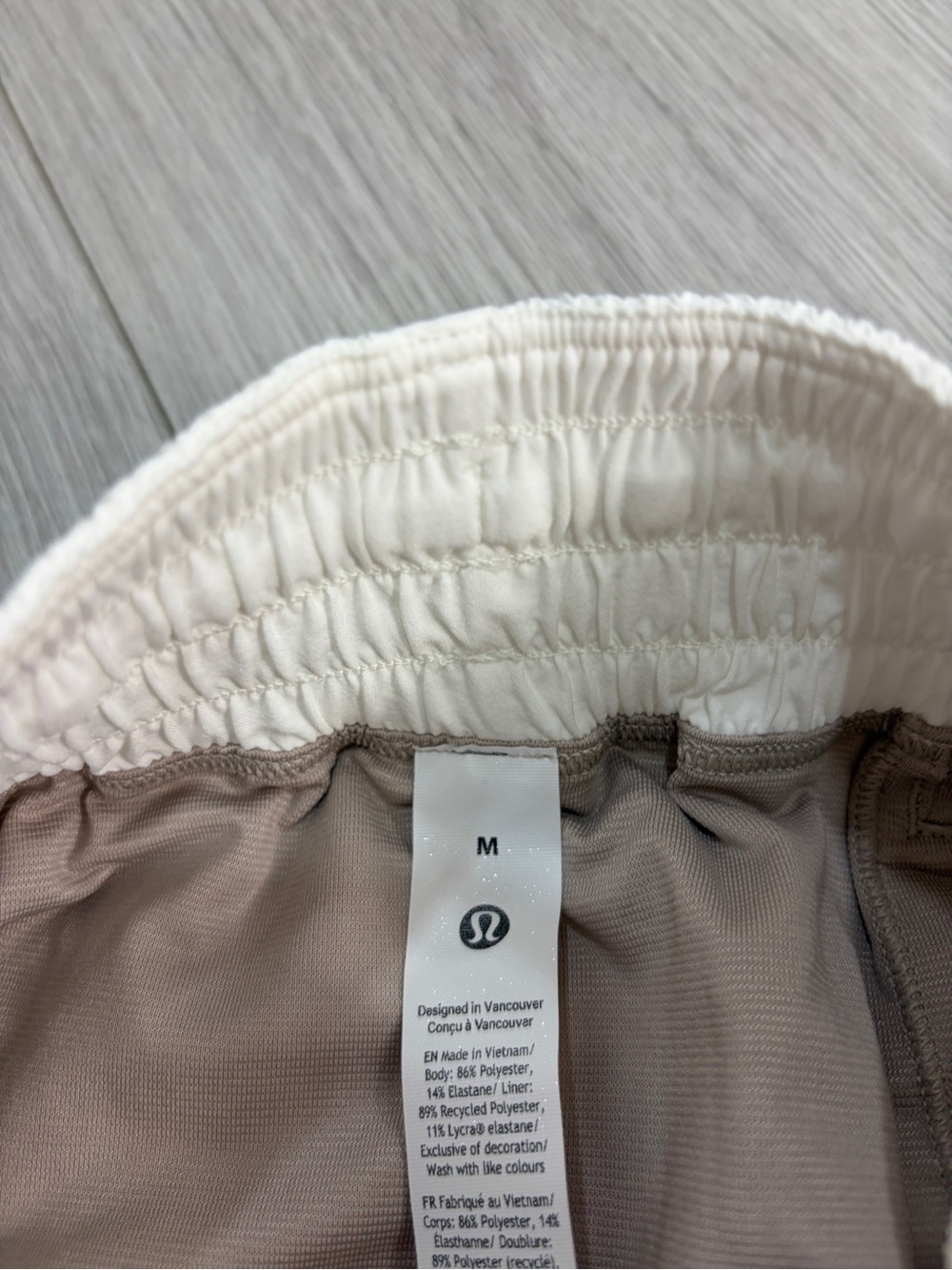 Lululemon short - Picture 4 of 5